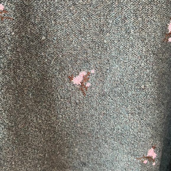 Madewell Embroidered Cross-Stitch Floral Sweater - Size XL - Picture 5 of 5